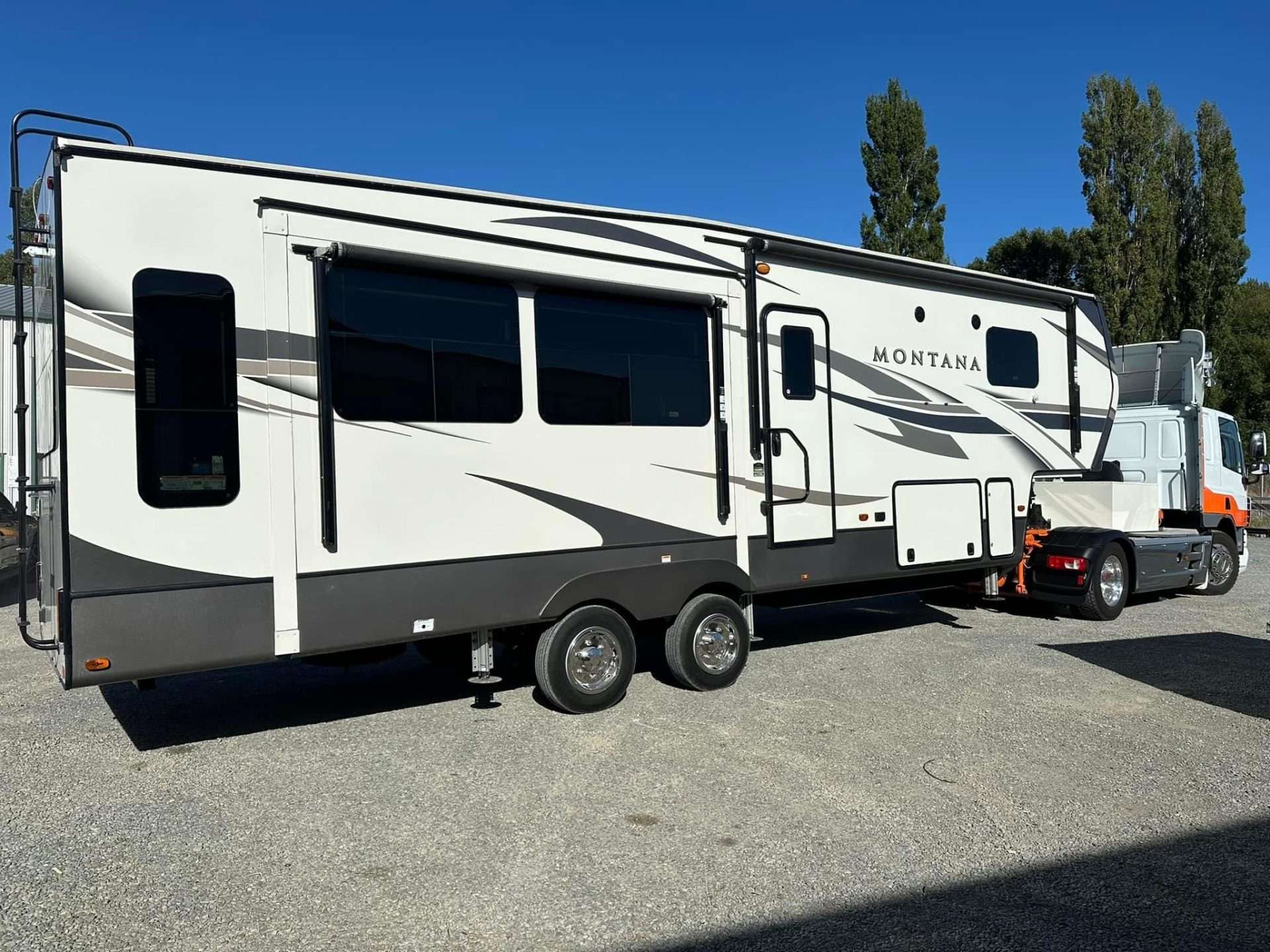 Body Work Rv Gallery - Bus and Truck Body Works